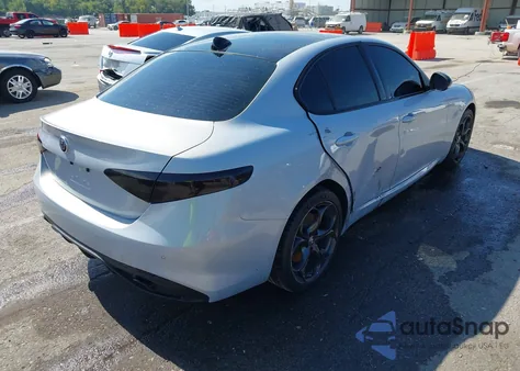 2021 Alfa Romeo Giulia Ti Sport Awd z USA, uszkodzony, nr VIN ZARFANBN5M7643010